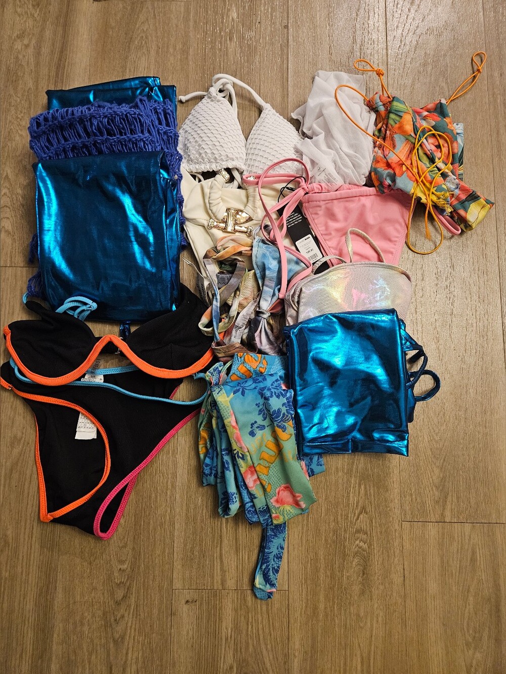 17 Piece Swimwear Beach & Vacation Wear BUNDLE